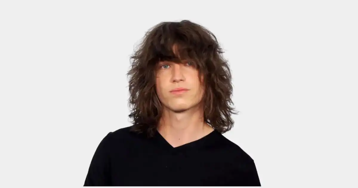 Short 70s-Inspired Shag